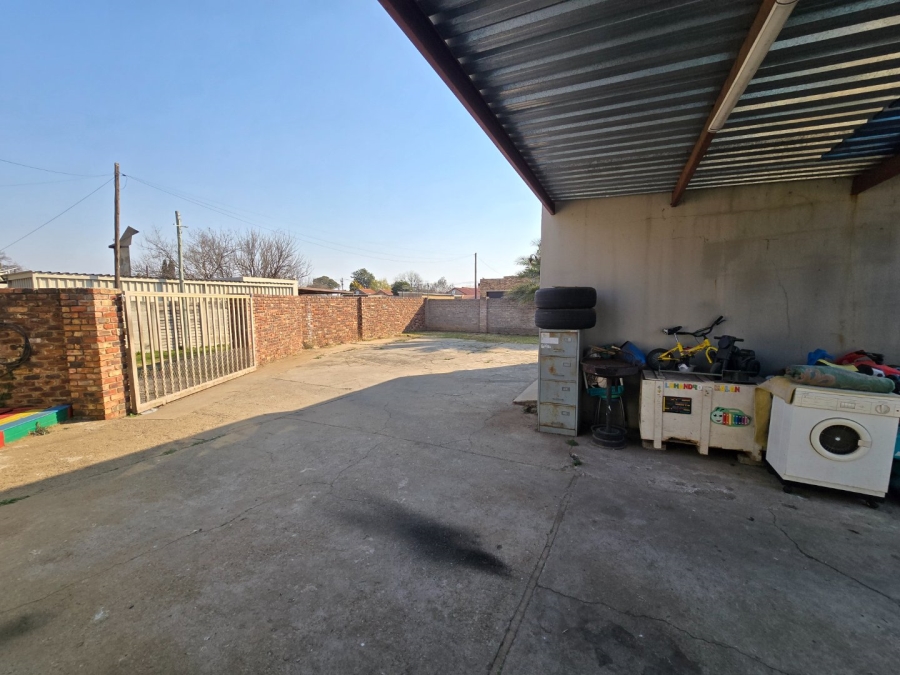 3 Bedroom Property for Sale in Potchefstroom South North West